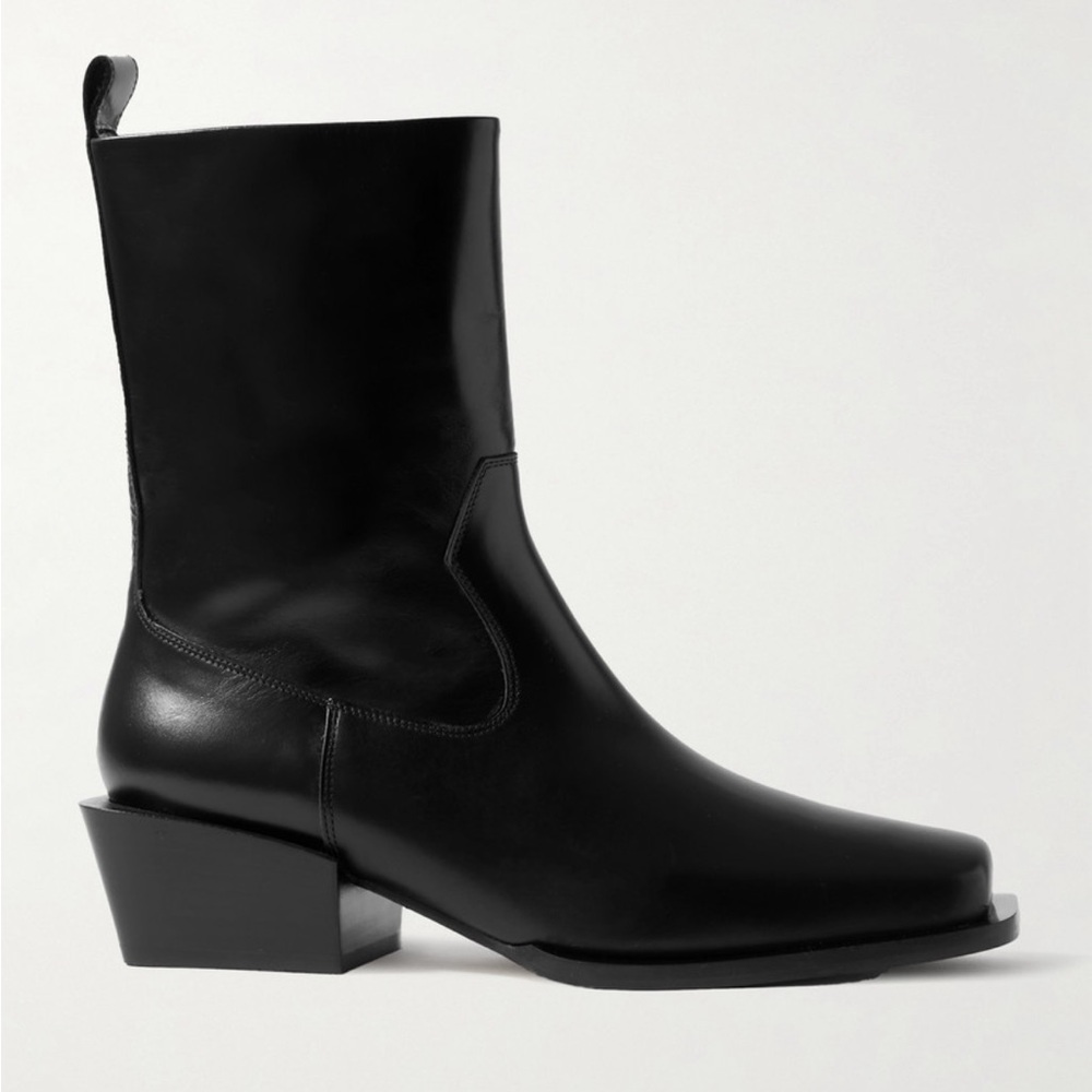 Aeyde Bill Bootie (Women) black boots size 40 $625.00 MSRP